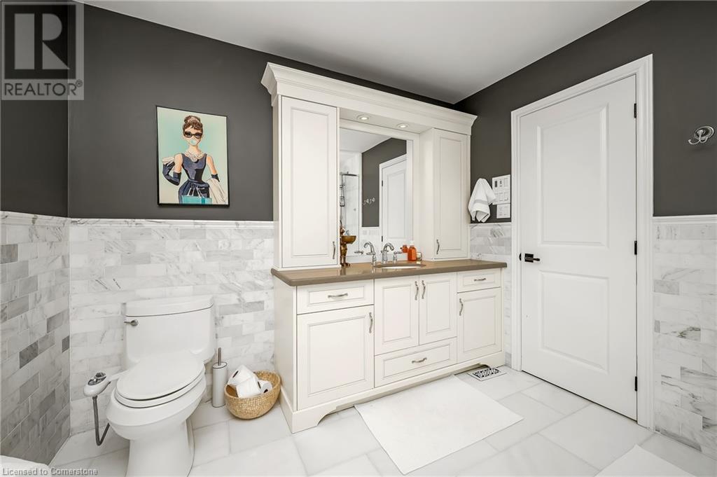 2037 Waterbridge Drive, Burlington, Ontario  L7M 4G6 - Photo 26 - 40749834