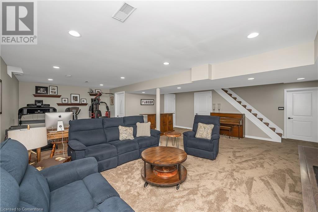 2037 Waterbridge Drive, Burlington, Ontario  L7M 4G6 - Photo 34 - 40749834
