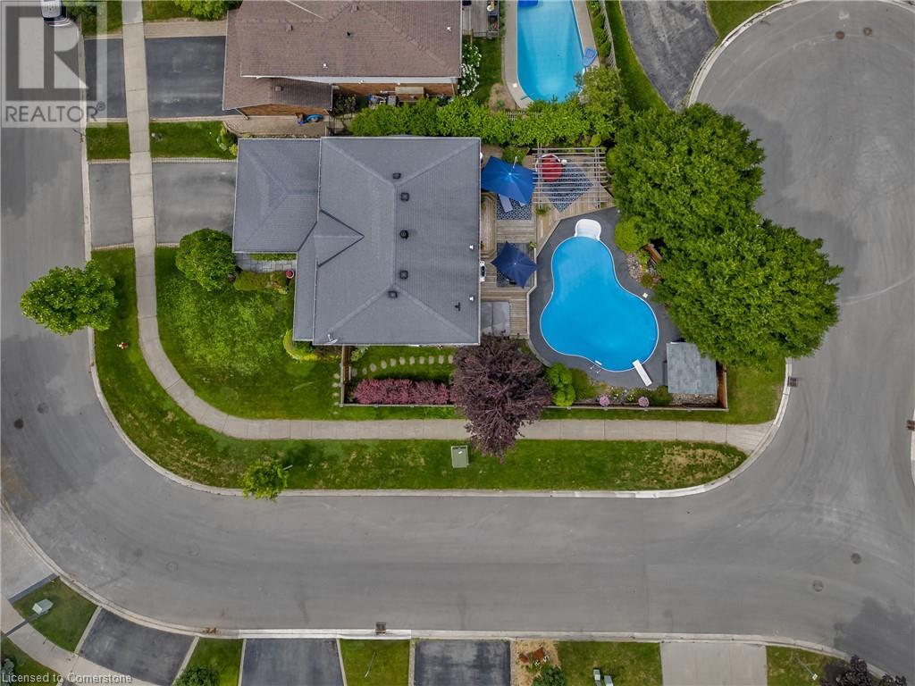 2037 Waterbridge Drive, Burlington, Ontario  L7M 4G6 - Photo 46 - 40749834