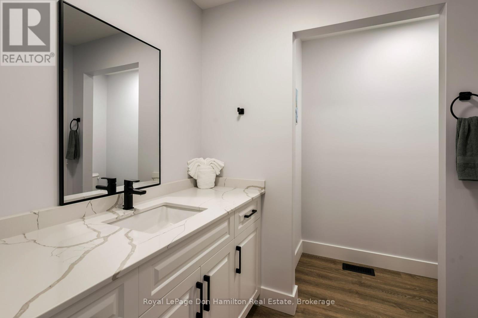 793 Bryans Drive, Huron East, Ontario  N0G 1H0 - Photo 33 - X12287169