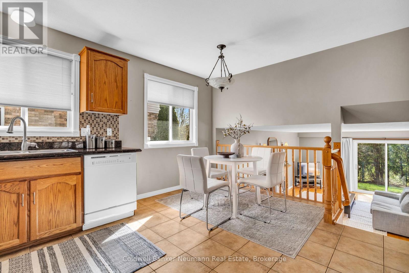 38 Carroll Crescent, Guelph, Ontario  N1G 5B5 - Photo 10 - X12287866