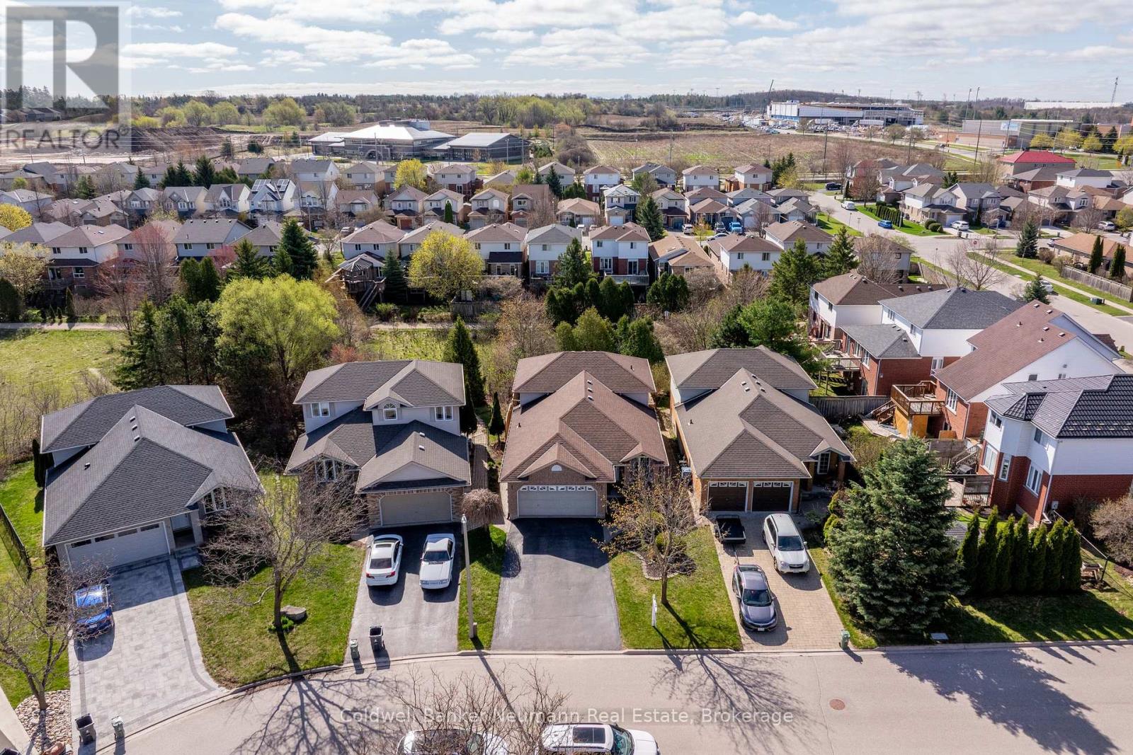 38 Carroll Crescent, Guelph, Ontario  N1G 5B5 - Photo 2 - X12287866