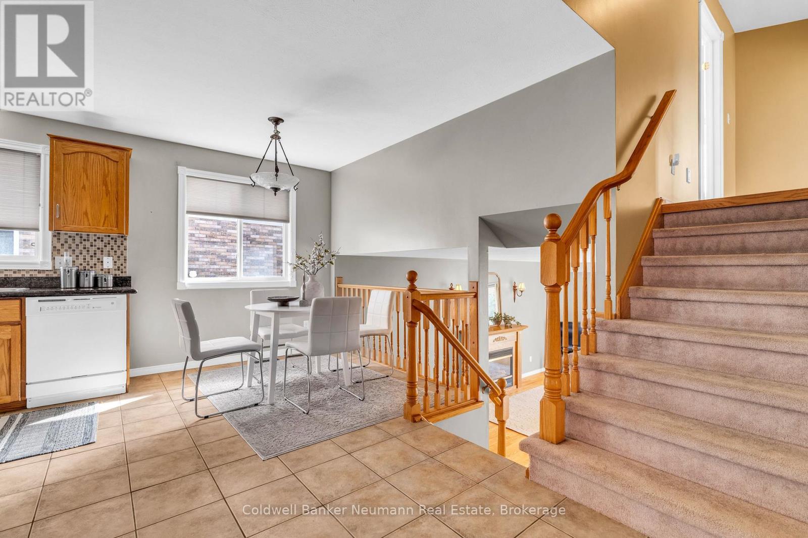 38 Carroll Crescent, Guelph, Ontario  N1G 5B5 - Photo 8 - X12287866