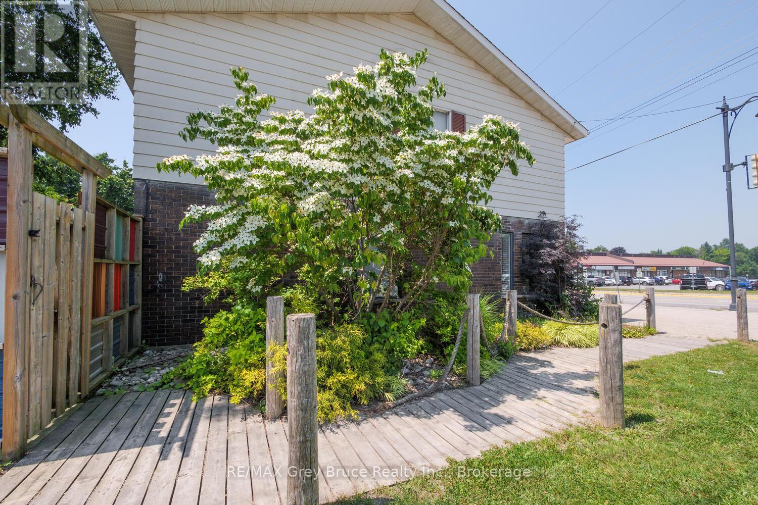 334 Main Street, South Bruce Peninsula, Ontario  N0H 2G0 - Photo 20 - X12288411