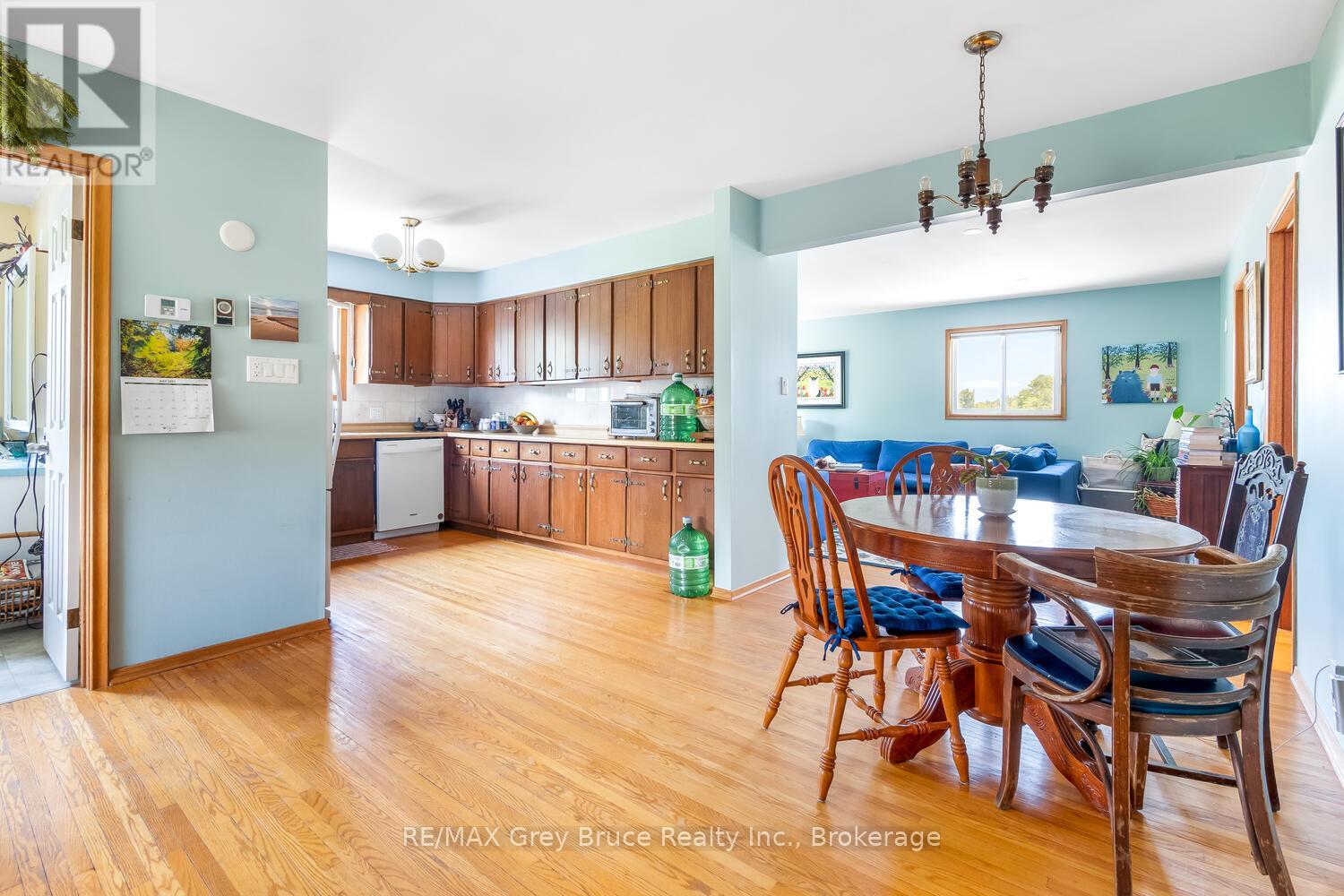 334 Main Street, South Bruce Peninsula, Ontario  N0H 2G0 - Photo 29 - X12288411