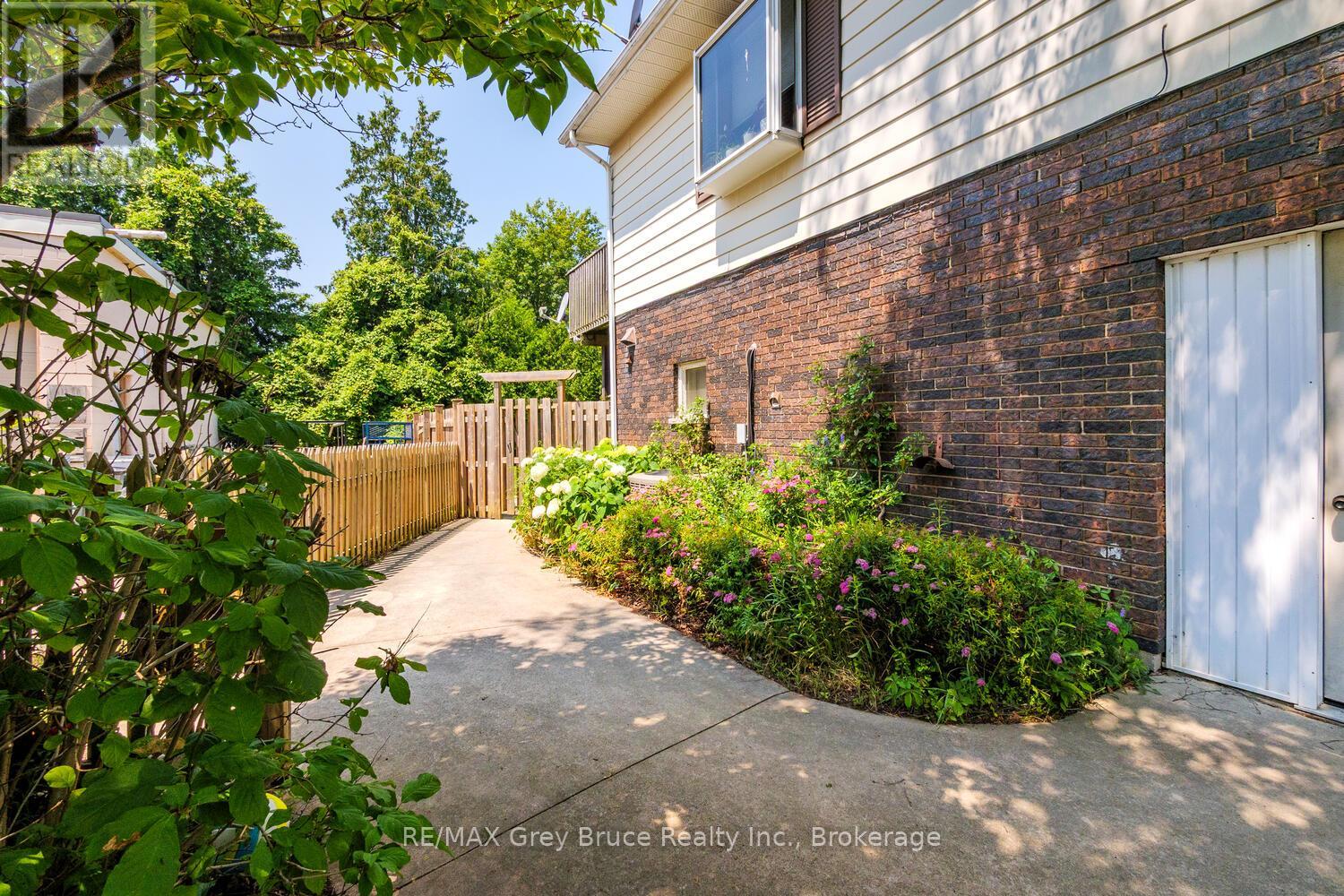 334 Main Street, South Bruce Peninsula, Ontario  N0H 2G0 - Photo 40 - X12288411