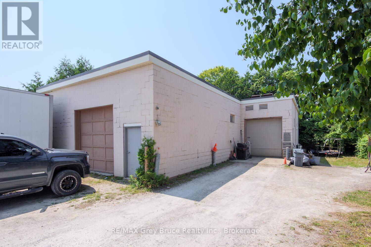 334 Main Street, South Bruce Peninsula, Ontario  N0H 2G0 - Photo 44 - X12288411