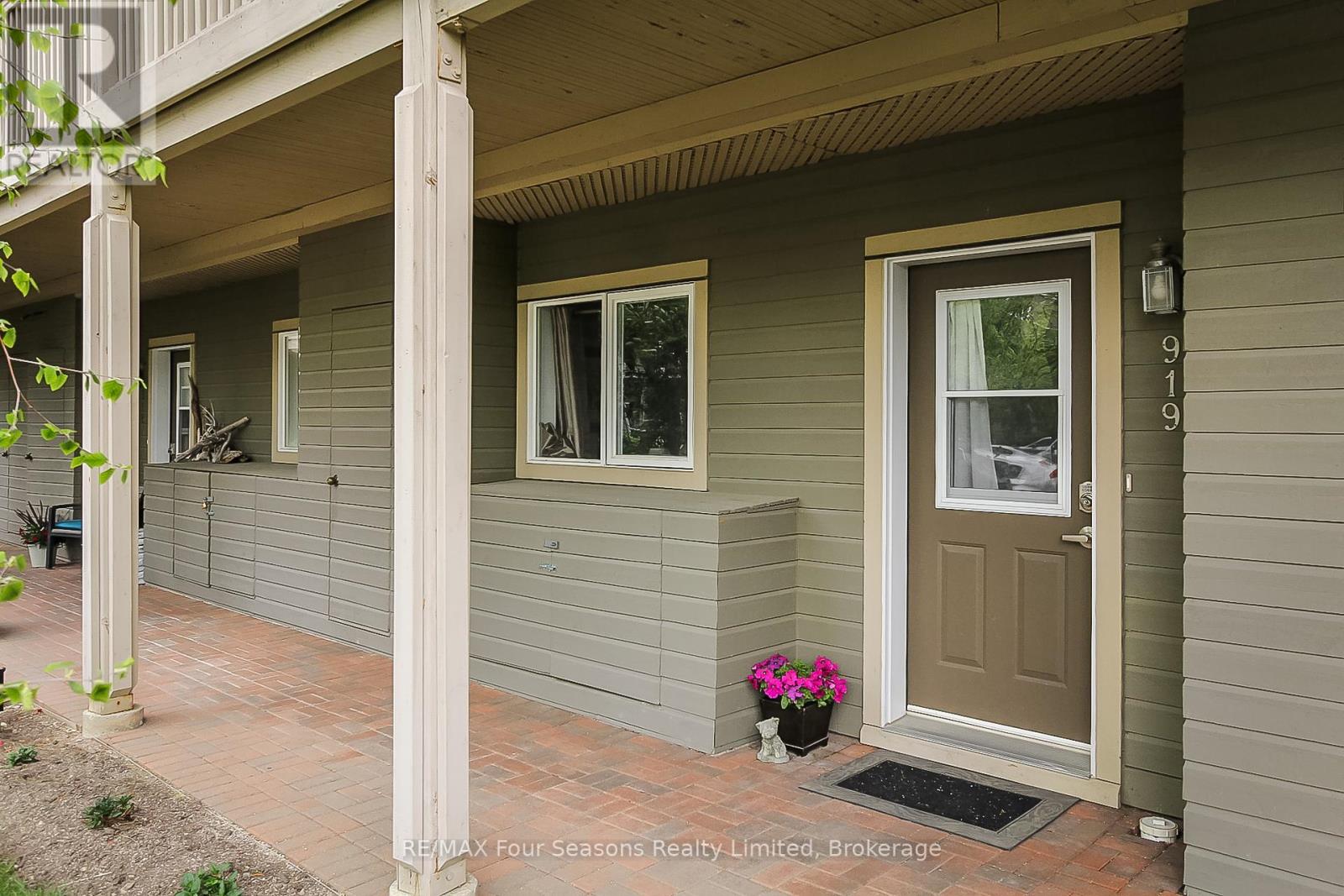 919 Cedar Pointe Court, Collingwood, Ontario  L9Y 5C7 - Photo 3 - S12288657