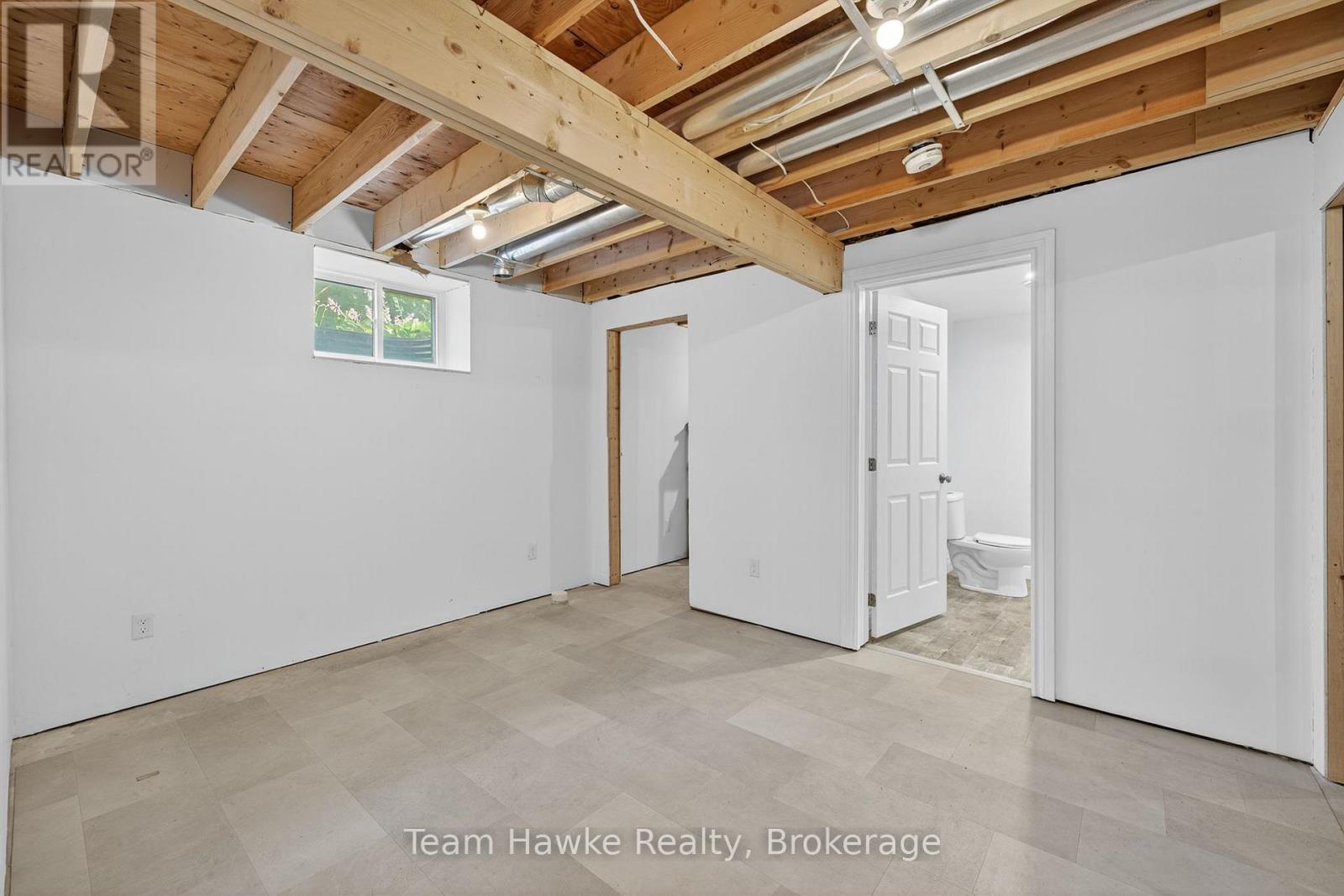 64 Broad Street, Penetanguishene, Ontario  L9M 1G4 - Photo 29 - S12288910
