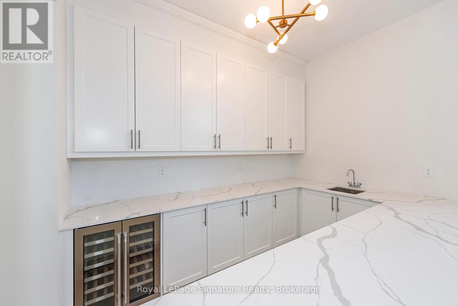 116 Dorothy Drive, Blue Mountains, Ontario  N0H 1J0 - Photo 13 - X12288928