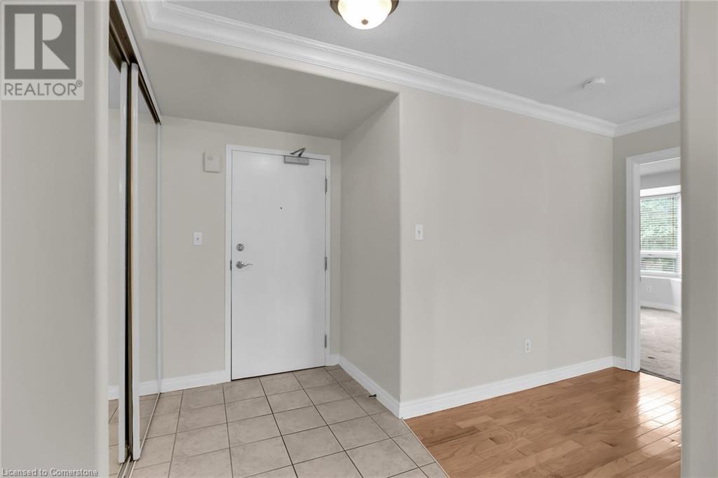 1272 Ontario Street Unit# 202, Burlington, Ontario  L7S 2L8 - Photo 4 - 40752134