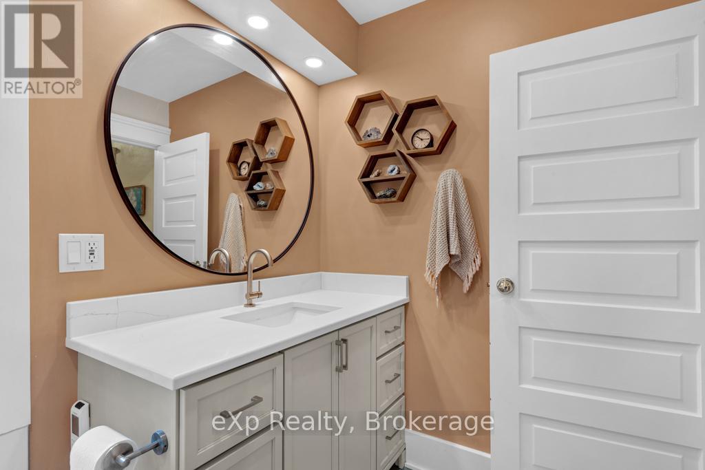 137 Birmingham Street, Stratford, Ontario  N5A 2T1 - Photo 18 - X12290246