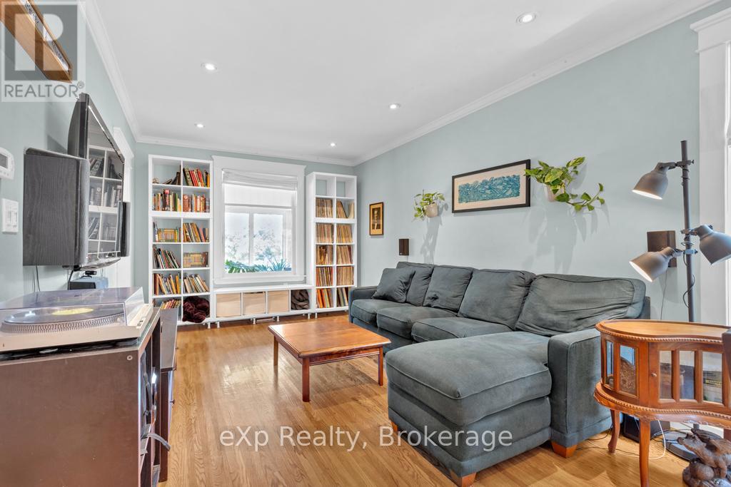 137 Birmingham Street, Stratford, Ontario  N5A 2T1 - Photo 6 - X12290246