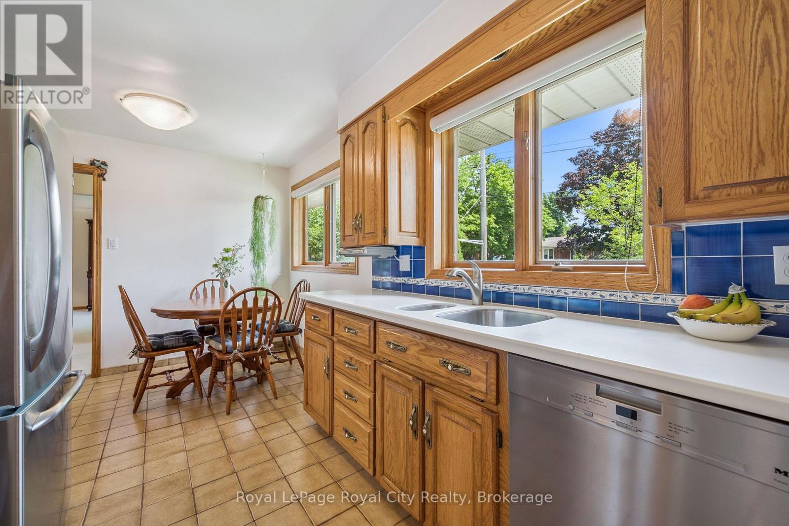 59 Algoma Drive, Guelph, Ontario  N1E 1C8 - Photo 14 - X12290908