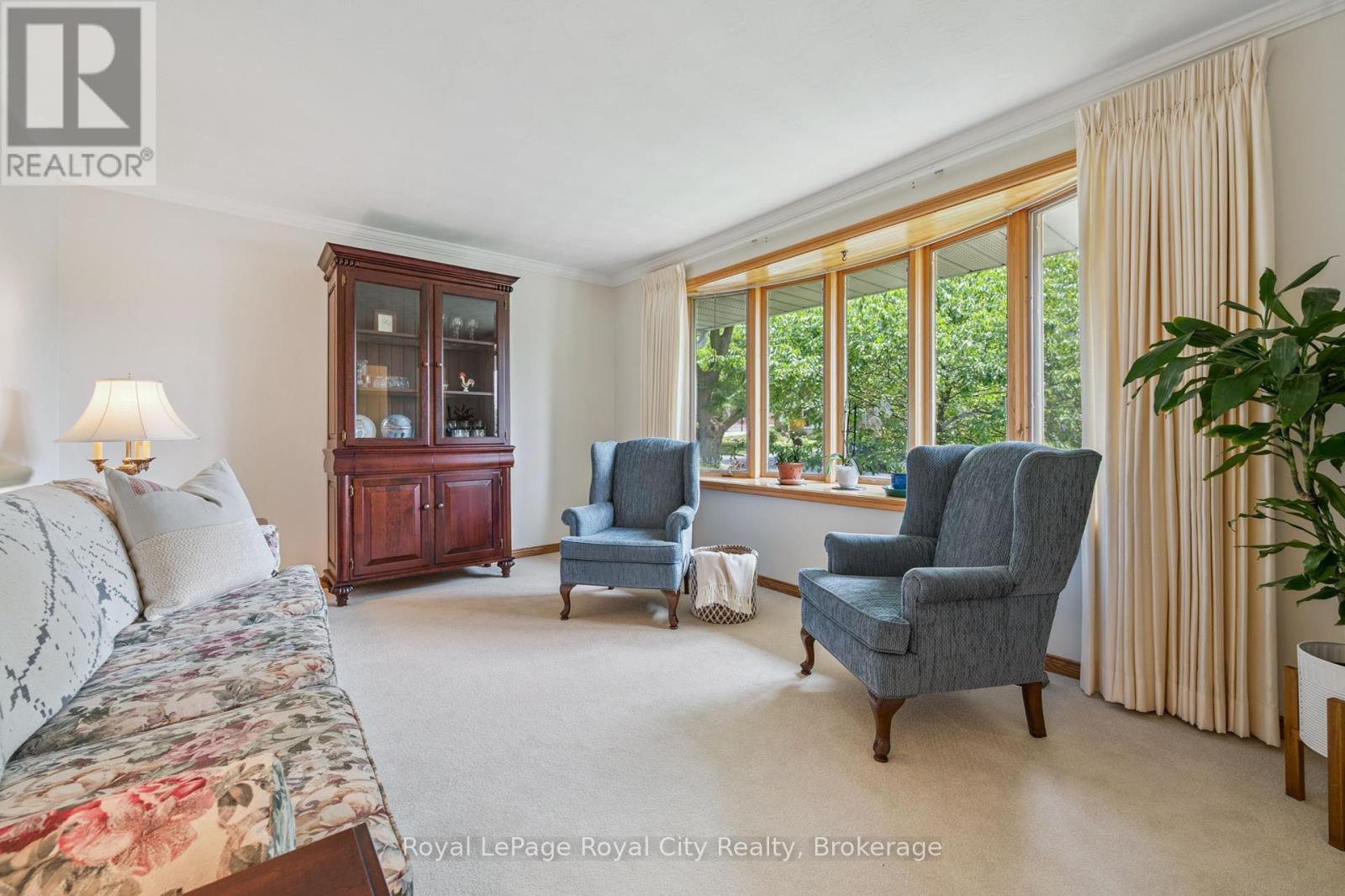 59 Algoma Drive, Guelph, Ontario  N1E 1C8 - Photo 8 - X12290908