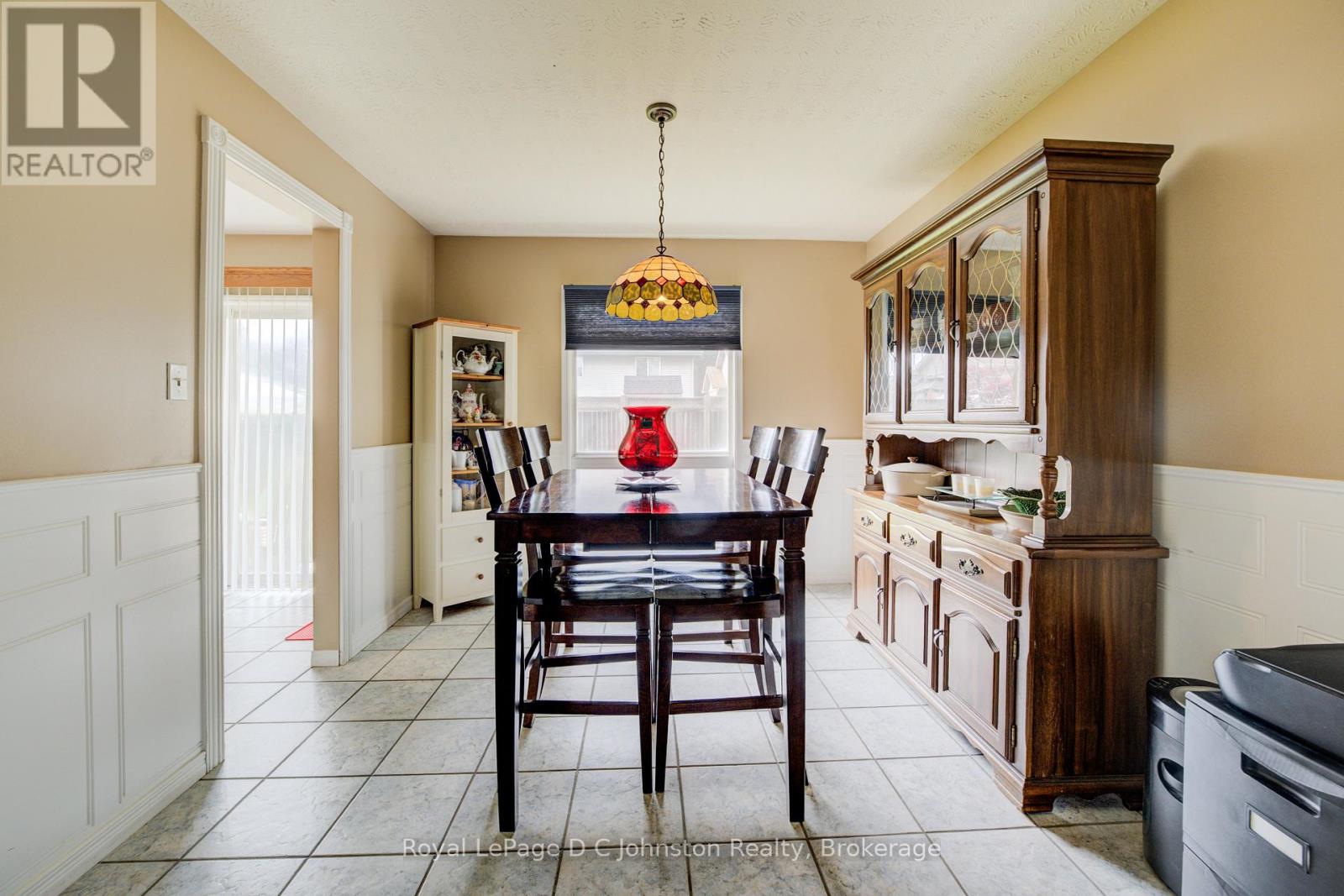 254 Scott Road, Cambridge, Ontario  N3C 3W8 - Photo 9 - X12290953