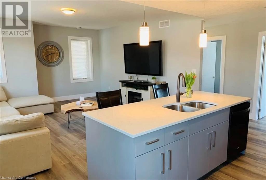 54 Bridge Street W Unit# 27, Kitchener, Ontario  N2K 0G4 - Photo 4 - 40752156