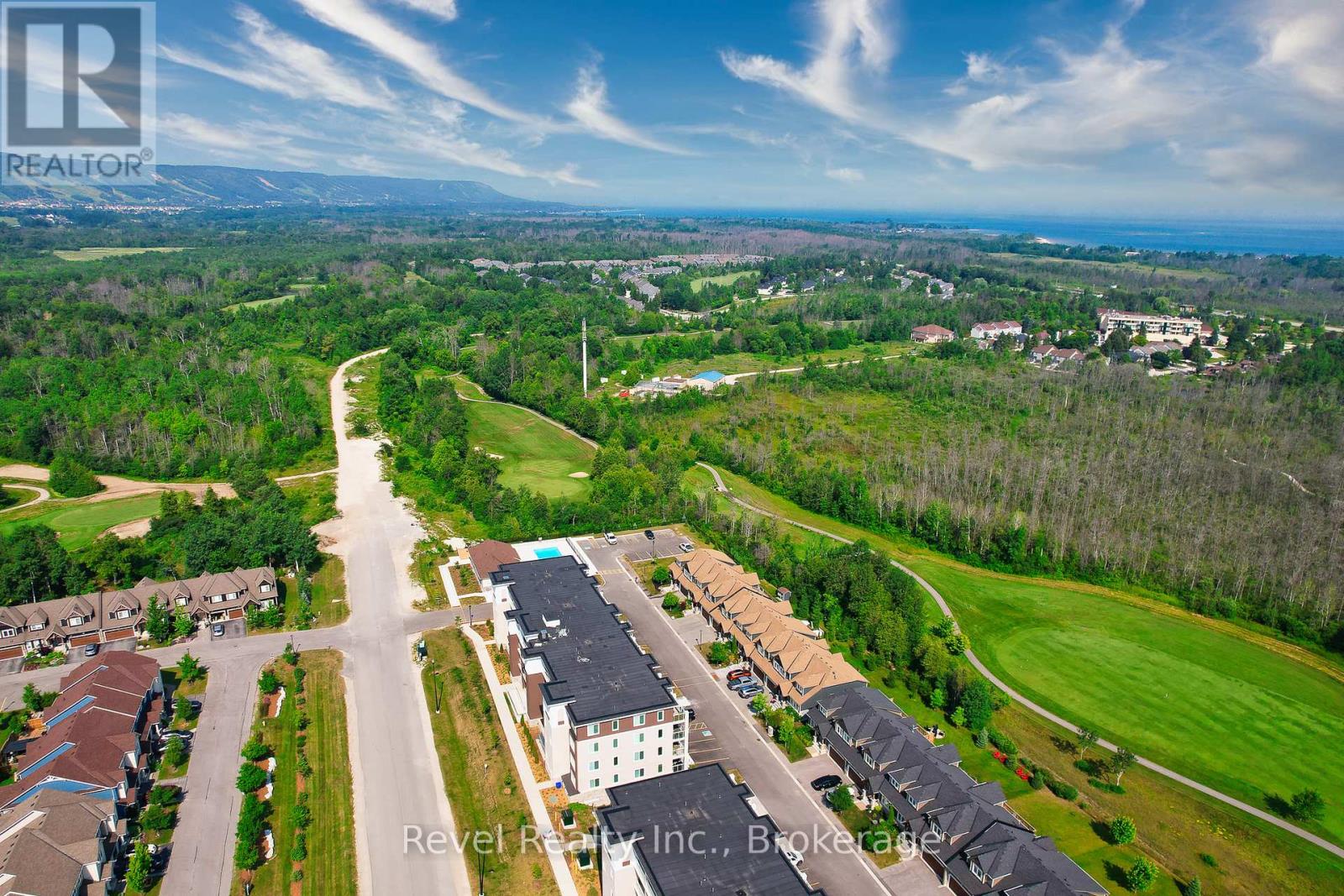 201 - 17 Spooner Crescent, Collingwood, Ontario  L9Y 1T3 - Photo 3 - S12291273
