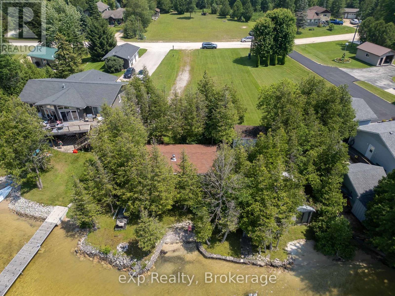 204 Mccullough Lake Drive, Chatsworth, Ontario  N0H 2V0 - Photo 10 - X12291615