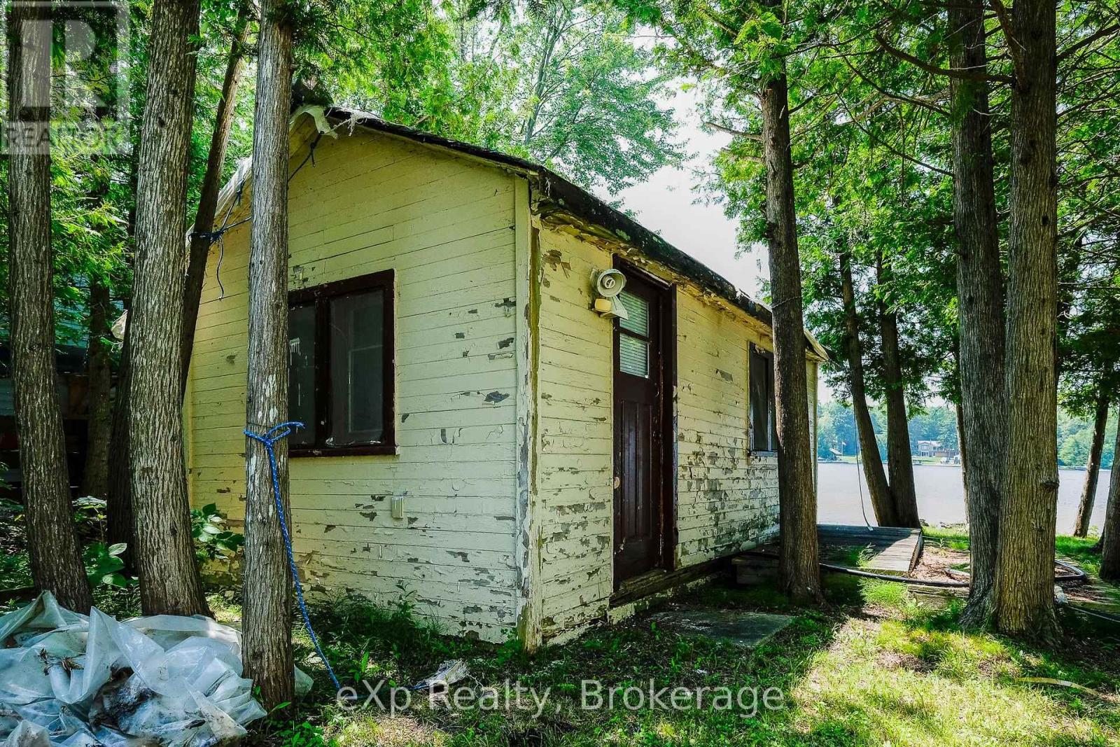 204 Mccullough Lake Drive, Chatsworth, Ontario  N0H 2V0 - Photo 22 - X12291615