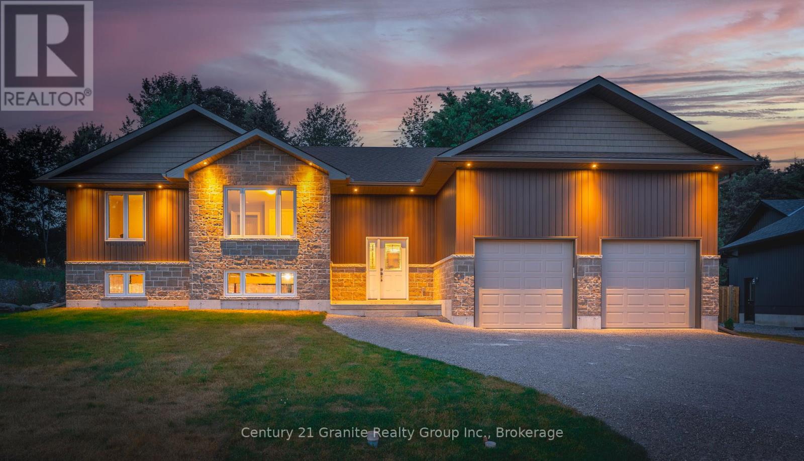 7 MARLUC AVENUE, Minden Hills, Ontario