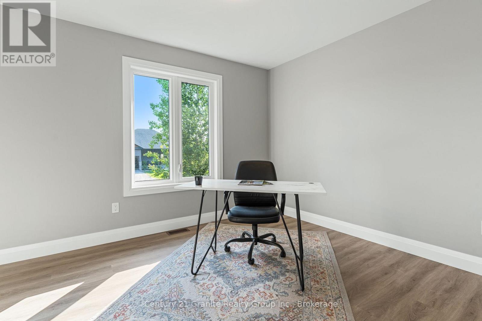 7 Marluc Avenue, Minden Hills, Ontario  K0M 2K0 - Photo 24 - X12292087