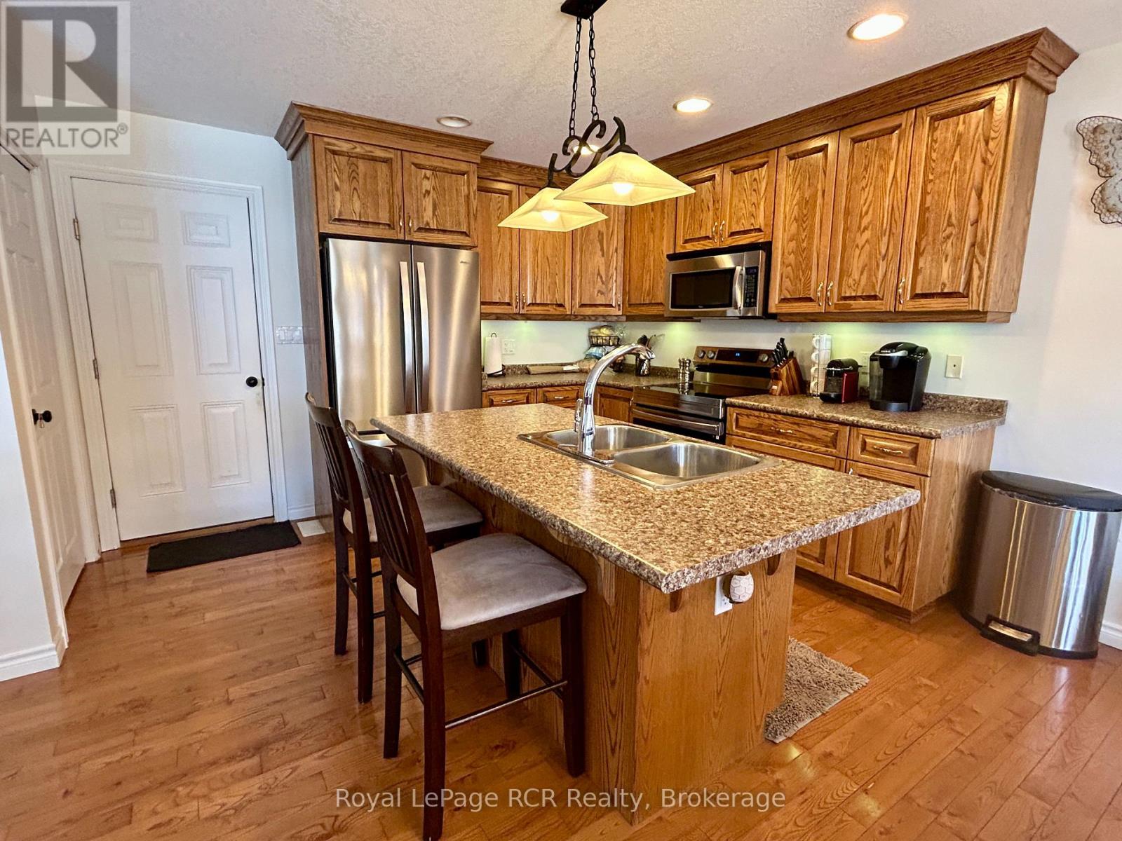 332 Westwood Drive, Brockton, Ontario  N0G 2V0 - Photo 18 - X12292447