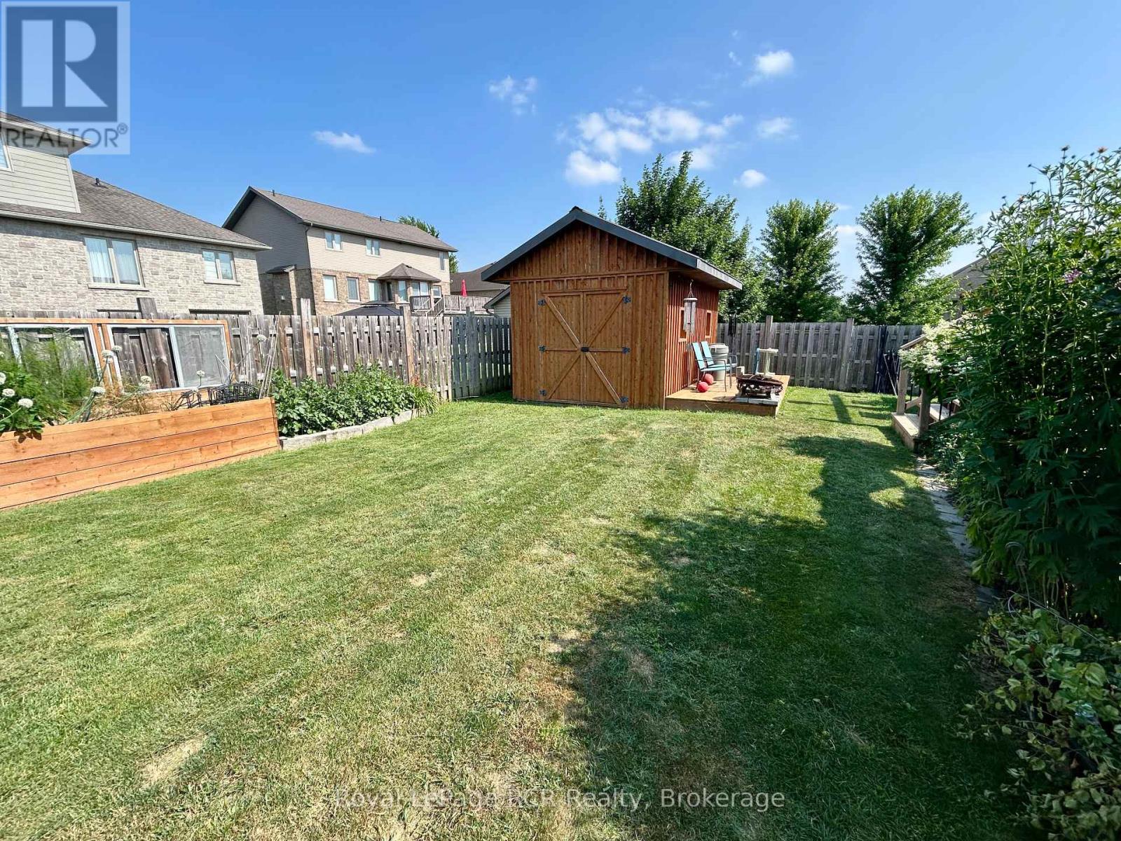 332 Westwood Drive, Brockton, Ontario  N0G 2V0 - Photo 4 - X12292447