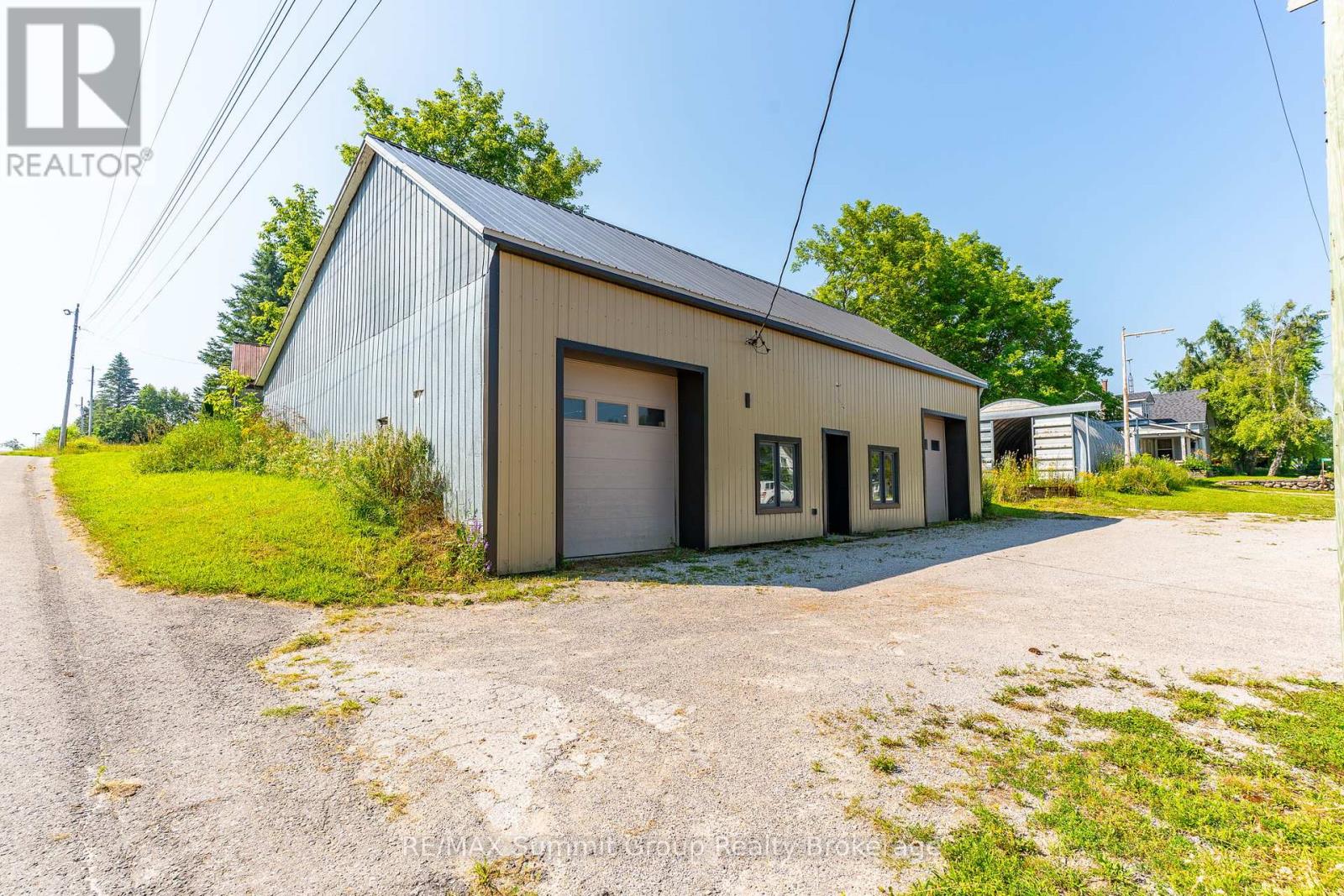 140 & 145 WELLINGTON STREET, Grey Highlands, Ontario