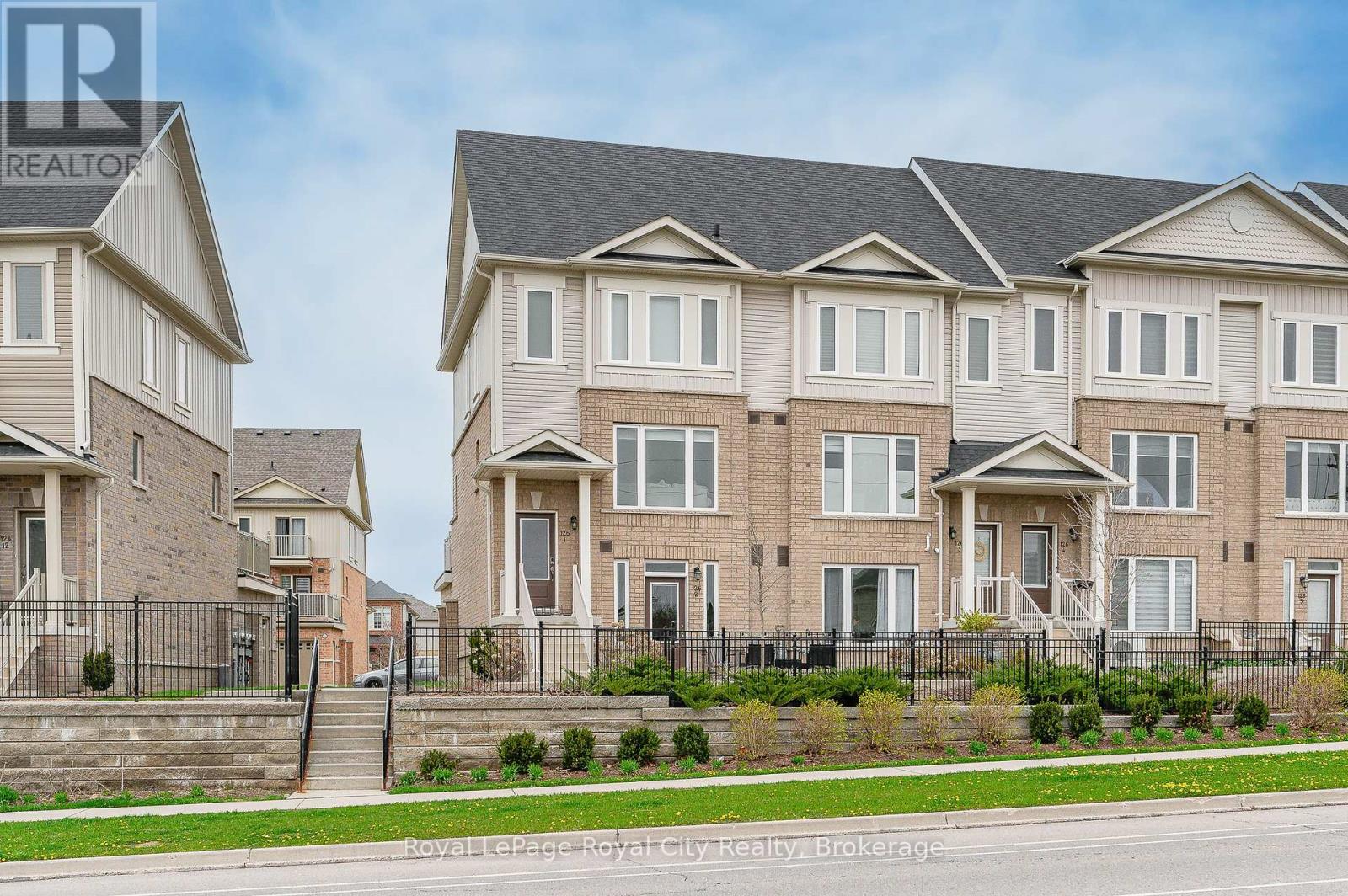 2 - 126 WATSON PARKWAY N, Guelph, Ontario
