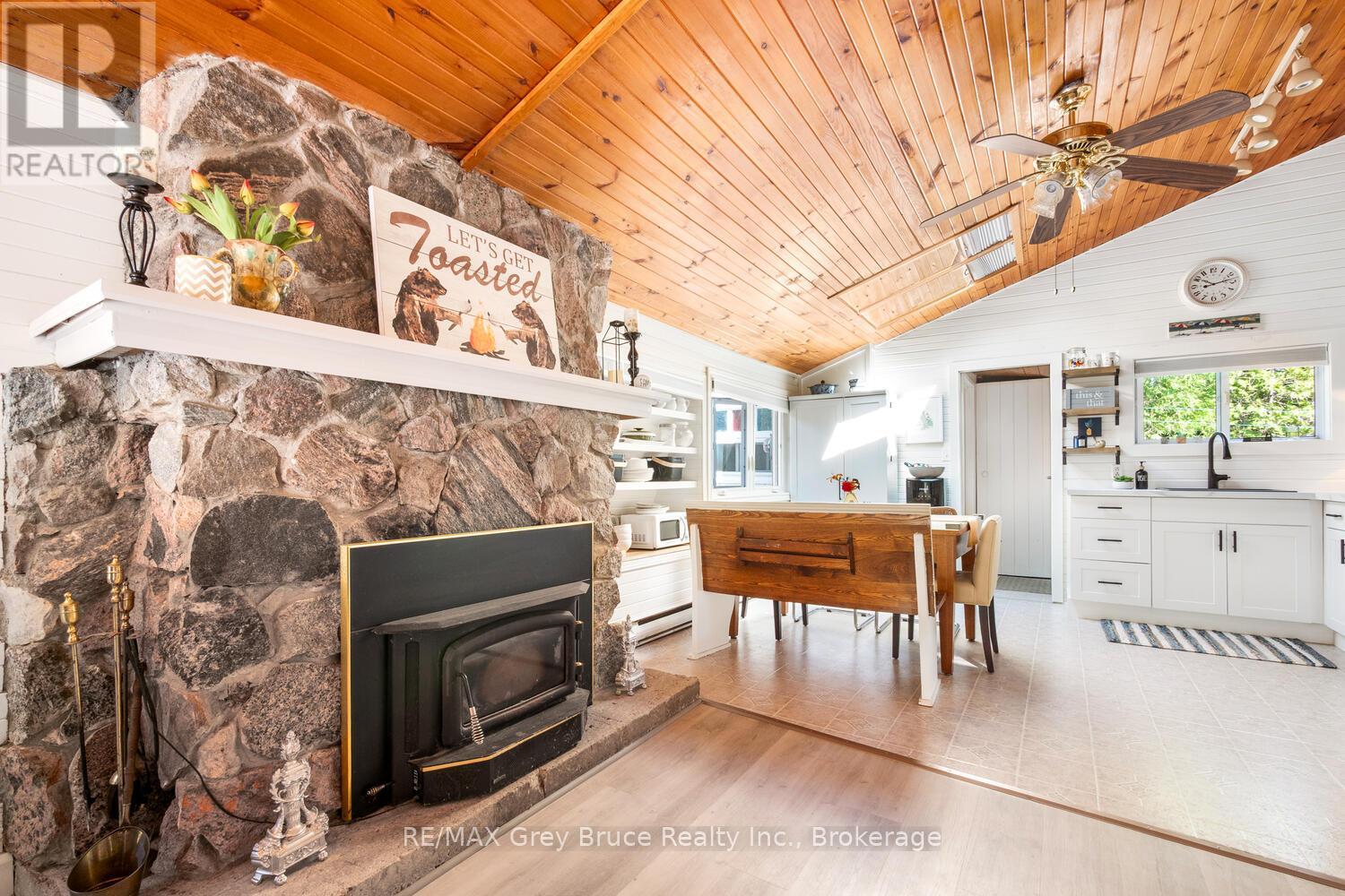280 Ogimah Road, Native Leased Lands, Ontario  N0H 2T0 - Photo 17 - X12292537