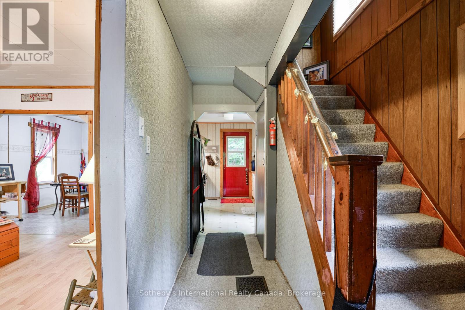 1079 Hewlitt Road S, Muskoka Lakes, Ontario  P1L 1X4 - Photo 6 - X12292958