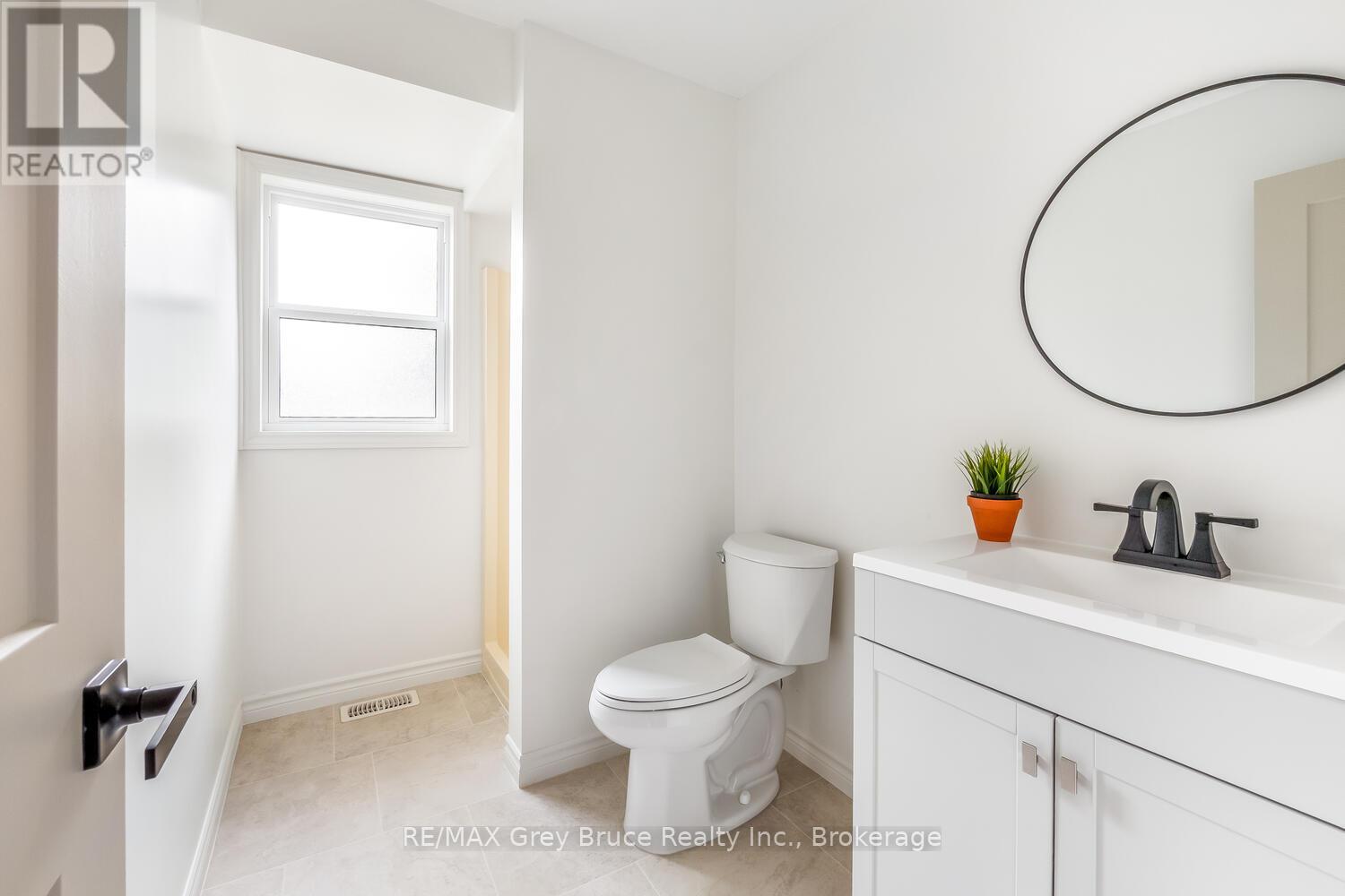 887 Nodwell Court E, Saugeen Shores, Ontario  N0H 2C4 - Photo 35 - X12292998