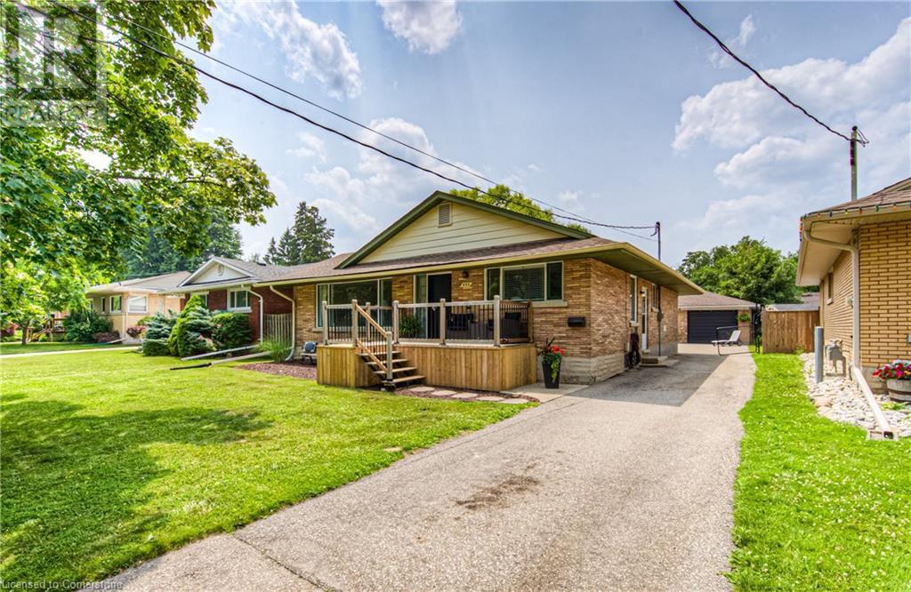 433 Dumfries Avenue, Kitchener, Ontario  N2H 2E9 - Photo 2 - 40749522