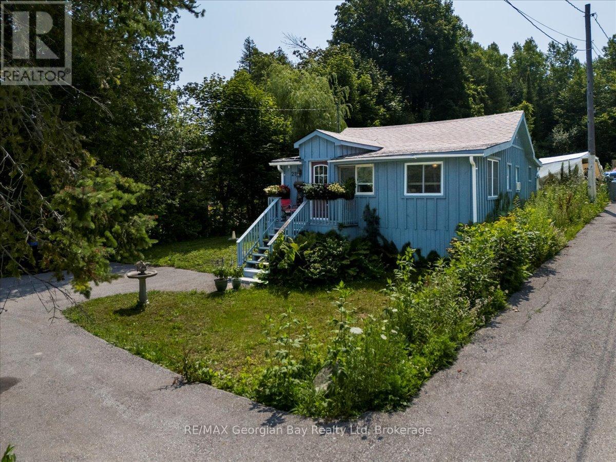 21 Grandview Road, Tay, Ontario  L0K 1R0 - Photo 24 - S12293057