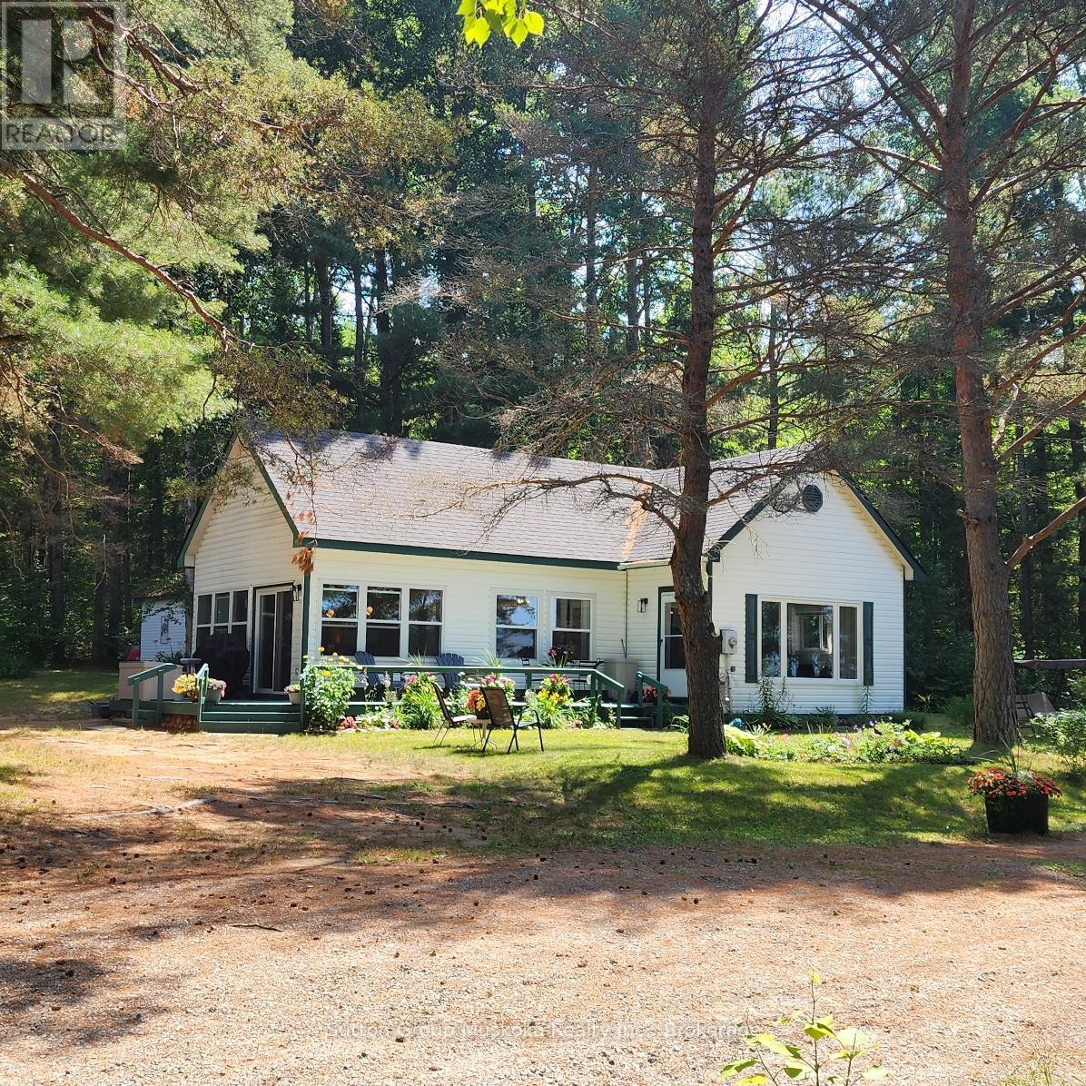 1060 - 6 SEABREEZE ROAD, Lake of Bays, Ontario