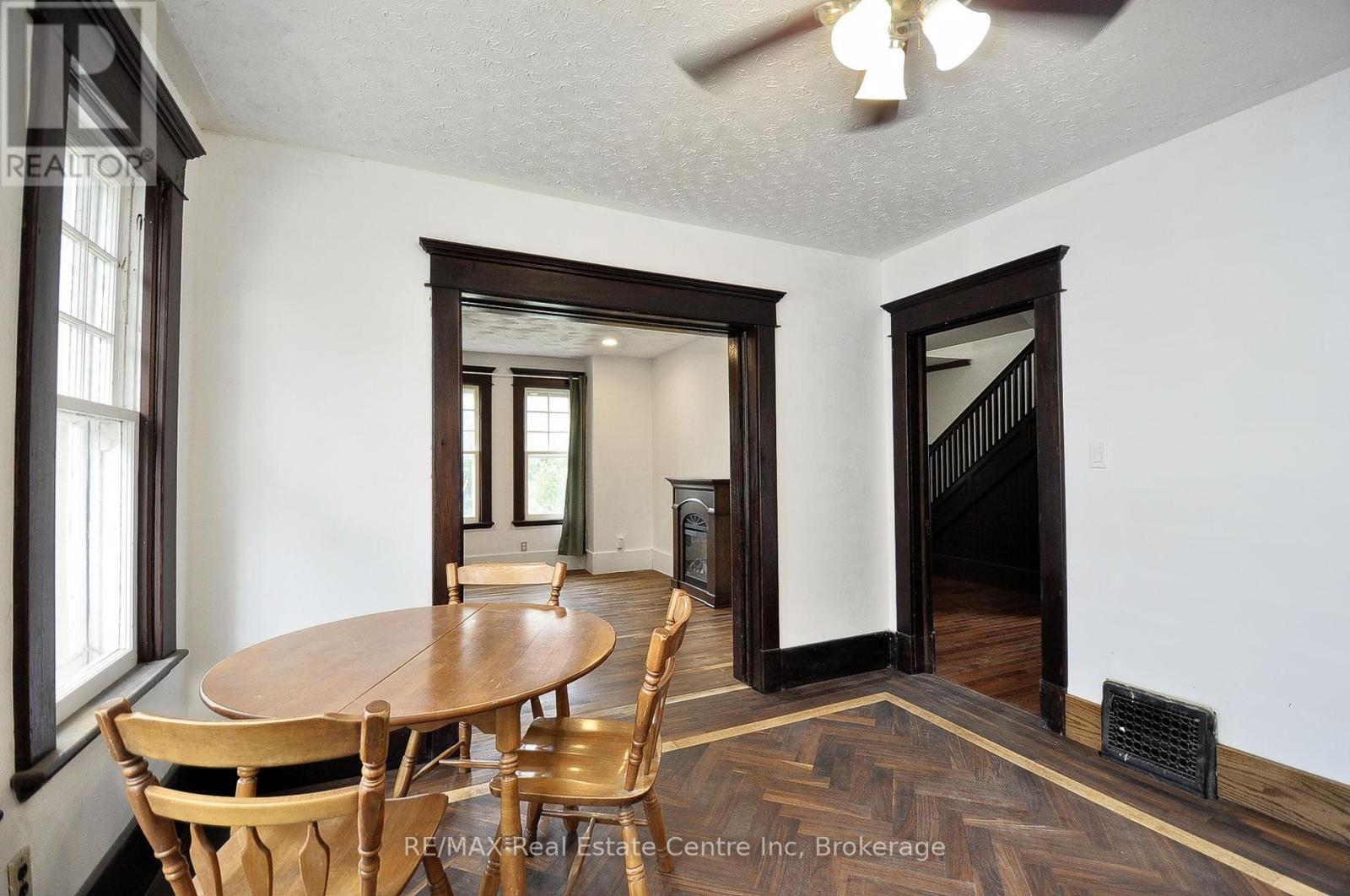 141 King Street, Brant, Ontario  N0E 1A0 - Photo 11 - X12293228