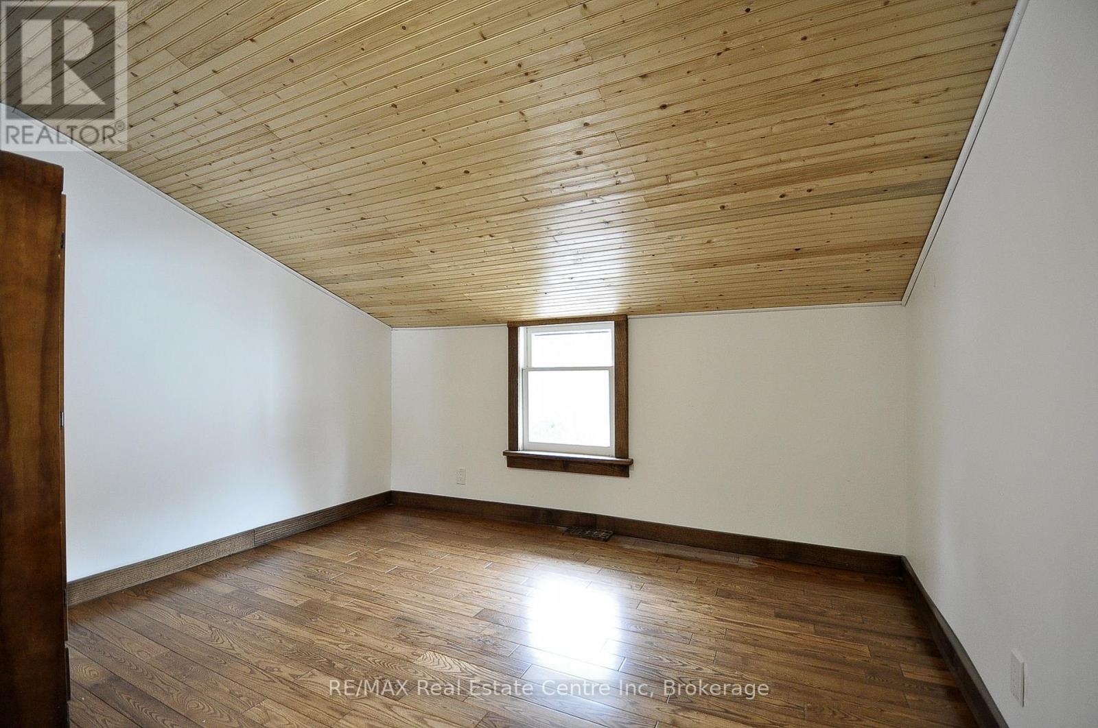 141 King Street, Brant, Ontario  N0E 1A0 - Photo 20 - X12293228