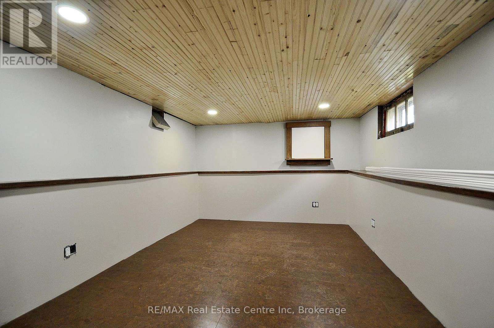 141 King Street, Brant, Ontario  N0E 1A0 - Photo 25 - X12293228
