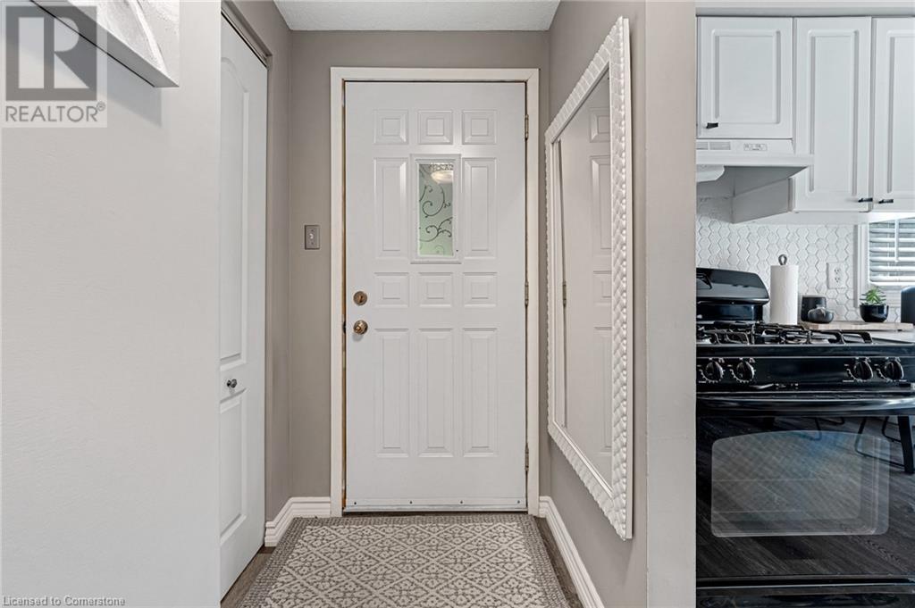 415 Morgan Avenue Unit# 15, Kitchener, Ontario  N2A 2V6 - Photo 3 - 40752517