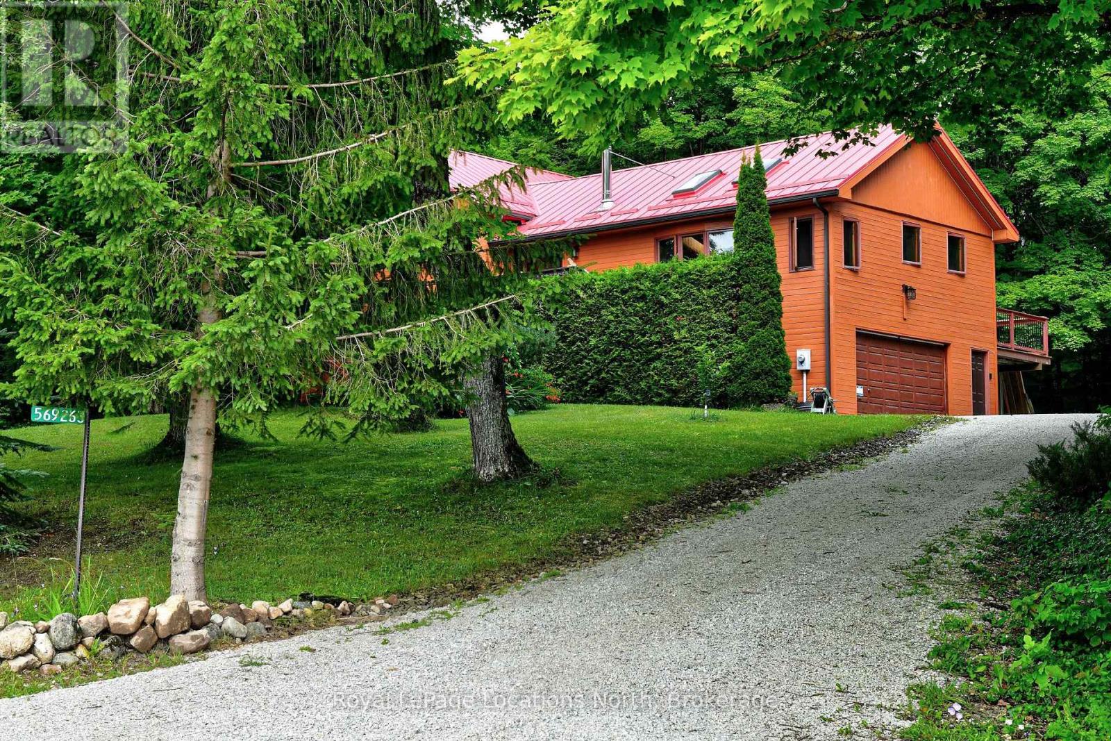 569263 6th Side Road, Blue Mountains, Ontario  N0H 2E0 - Photo 2 - X12293261