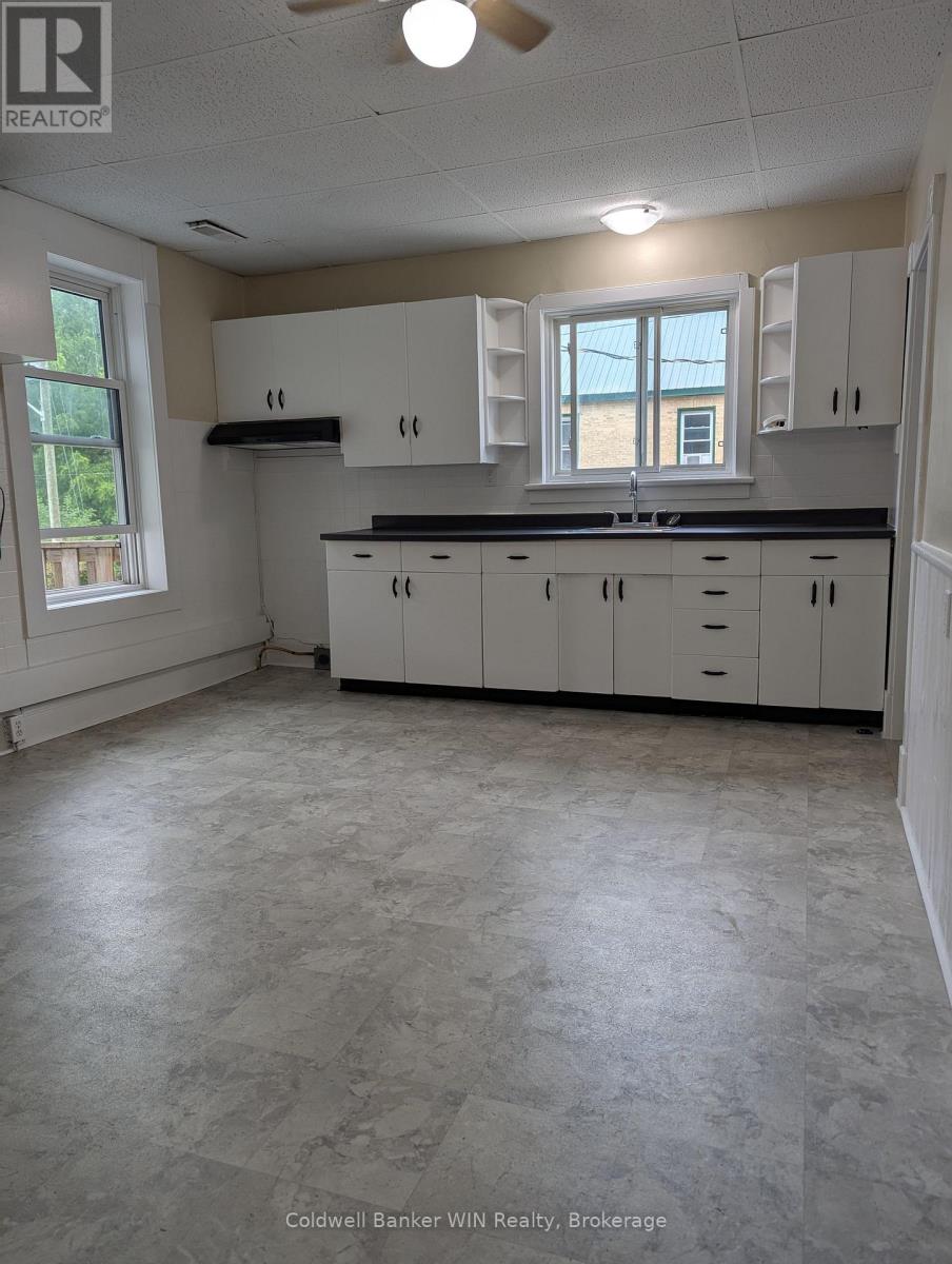 1 Geddes Street E, Minto, Ontario  N0G 1M0 - Photo 2 - X12293416