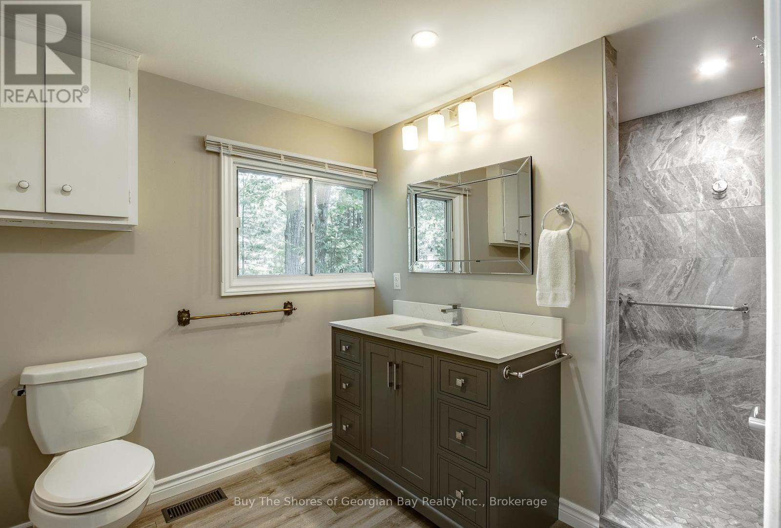 2249 Tiny Beaches Road S, Tiny, Ontario  L0L 1P1 - Photo 29 - S12293433
