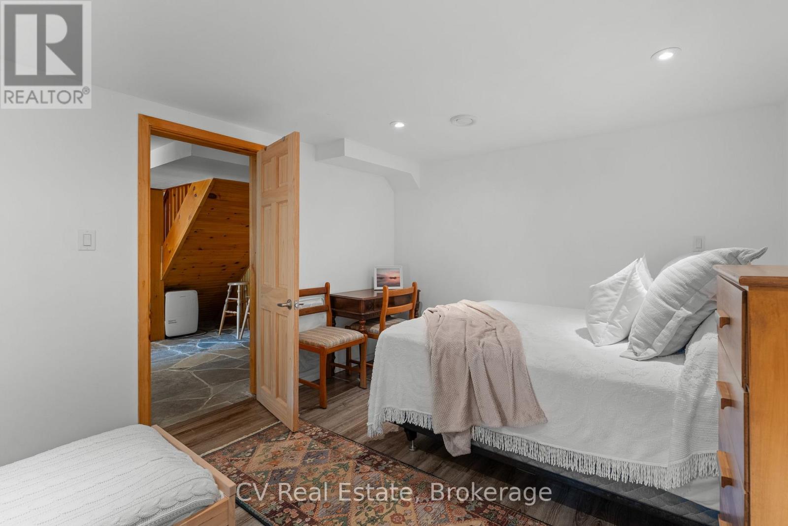 1292 Port Cunnington Road, Lake Of Bays, Ontario  P0A 1H0 - Photo 36 - X12293745