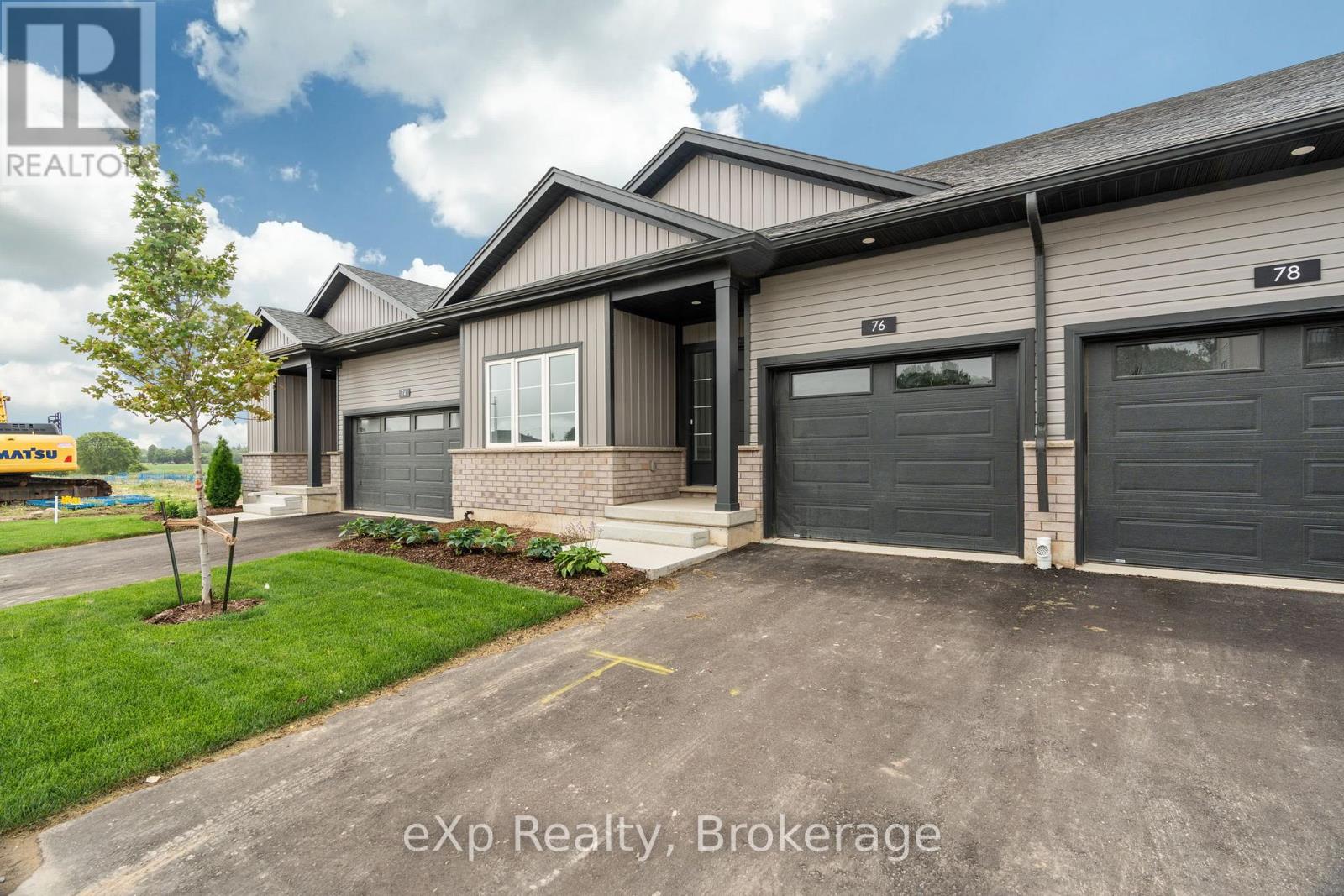 76 Cygnet Drive, Stratford, Ontario  N5A 0L6 - Photo 3 - X12293749