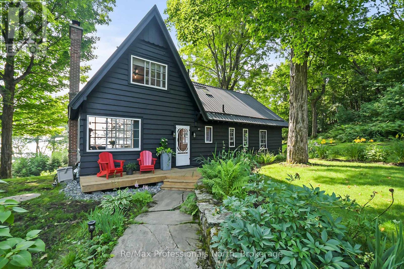 95 Pen Lake Point Road, Huntsville, Ontario  P1H 1A9 - Photo 45 - X12294258