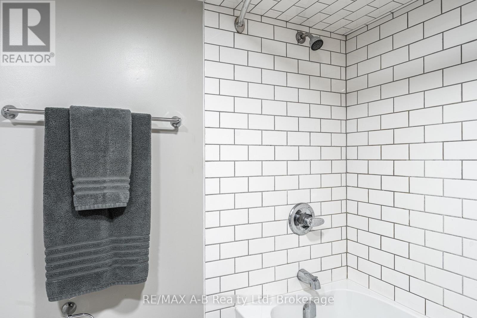 146 John Street S, Stratford, Ontario  N5A 2Z1 - Photo 37 - X12294336