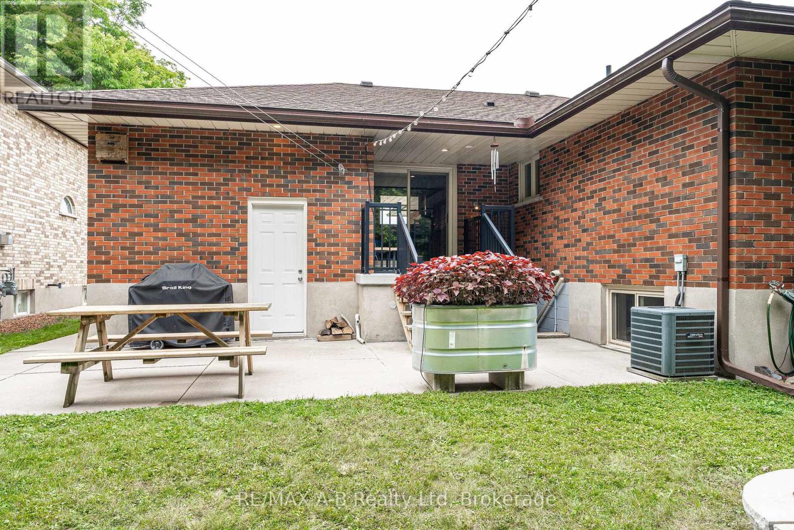 146 John Street S, Stratford, Ontario  N5A 2Z1 - Photo 45 - X12294336