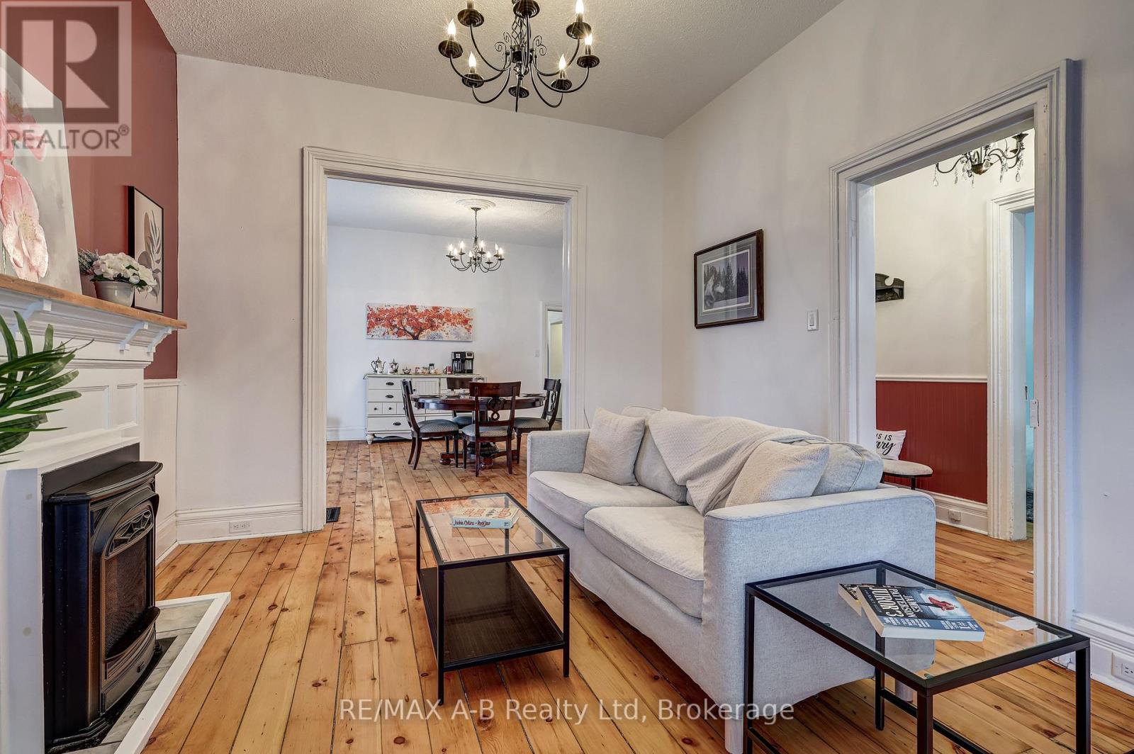 246 Wellington Street, Stratford, Ontario  N5A 2L6 - Photo 21 - X12294414