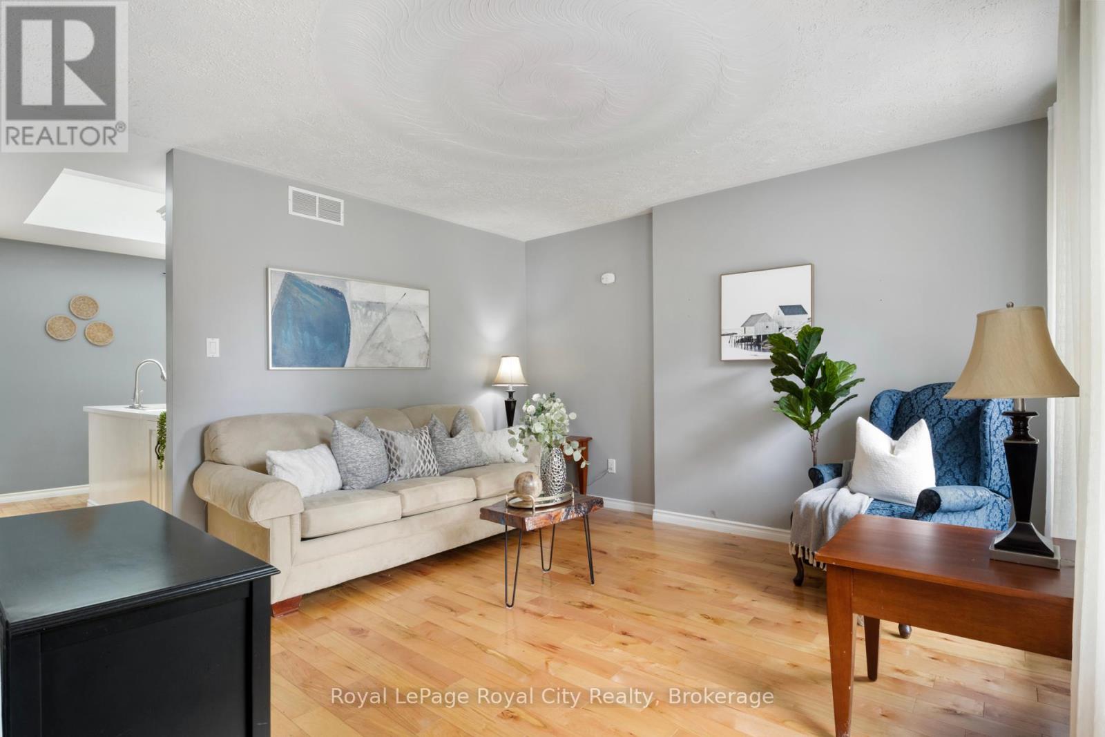 495 Hill Street E, Centre Wellington, Ontario  N1M 1H6 - Photo 9 - X12294803